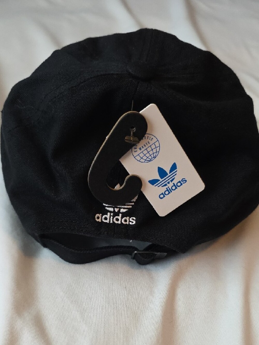 Adidas Womans Black Baseball Cap NWT - Picture 4 of 8